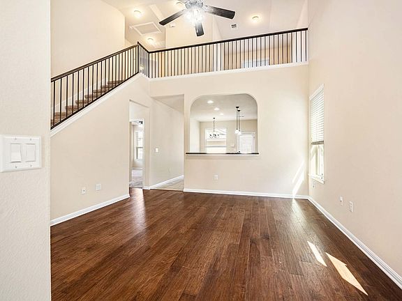 4th image of 18409 Tallgrass Prairie Dr