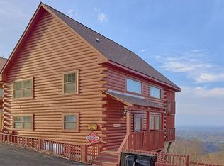 2215 Fox Berry Way, Sevierville, TN 37876