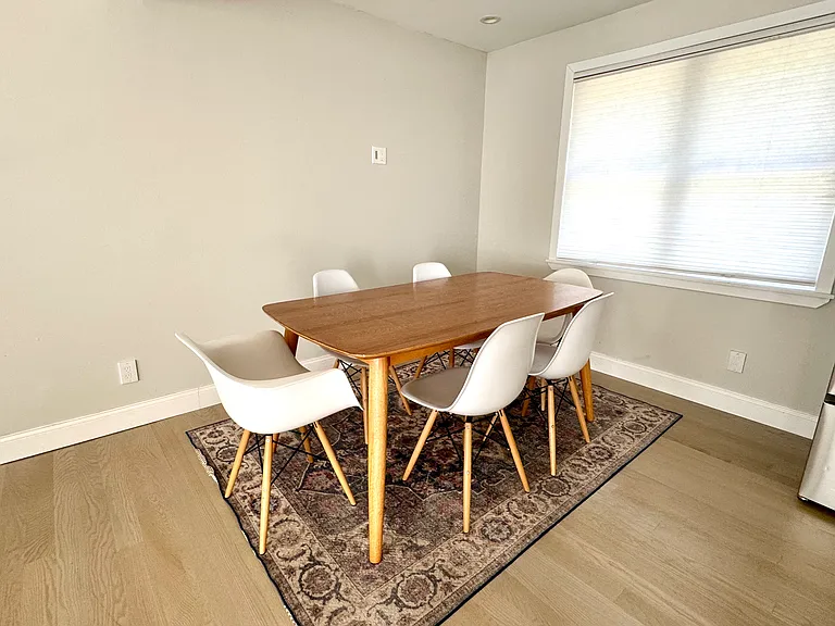 52 Oak Ridge St — Photo 7