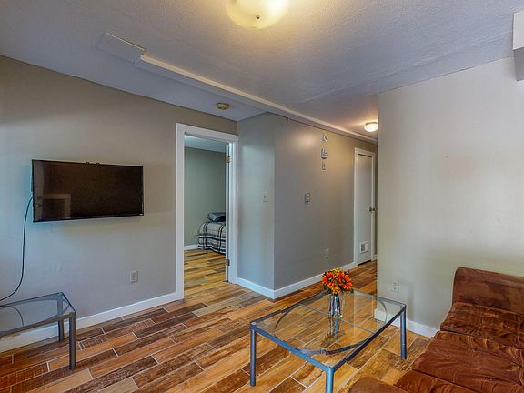 2nd image of 162 10th St Unit 1