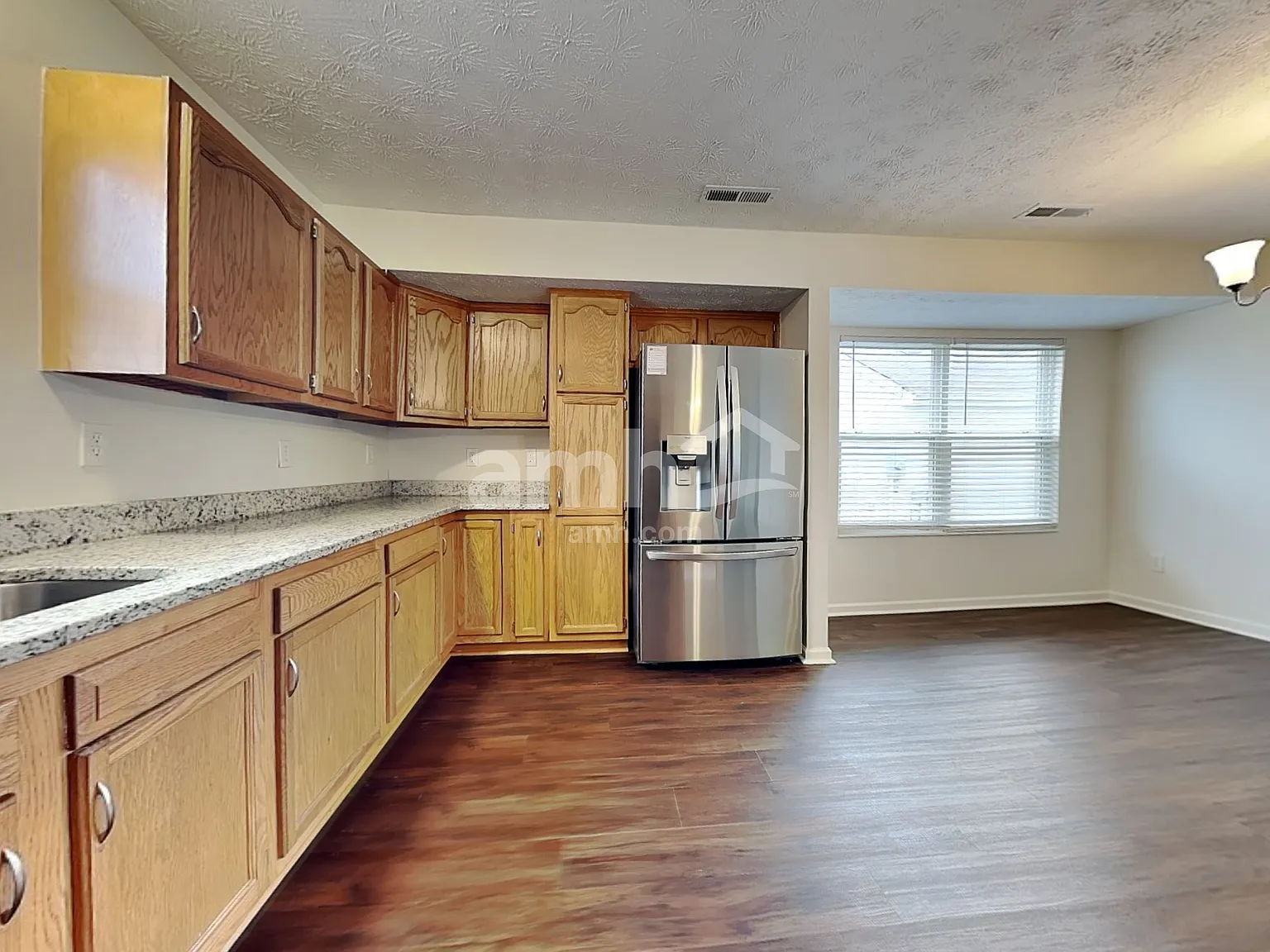 3 bed, 2.5 bath, 2136 sqft, $2,565 — Photo 3