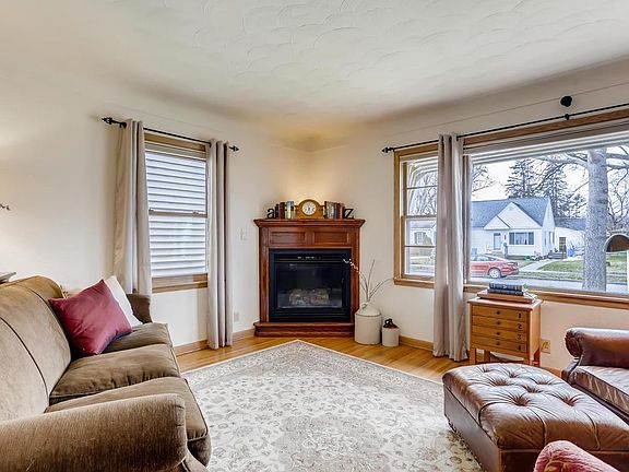 5th image of 1644 Alameda St