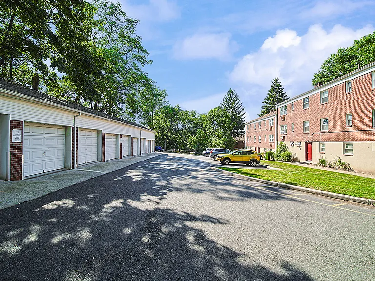188 Hillside Ave #G2 — Photo 20