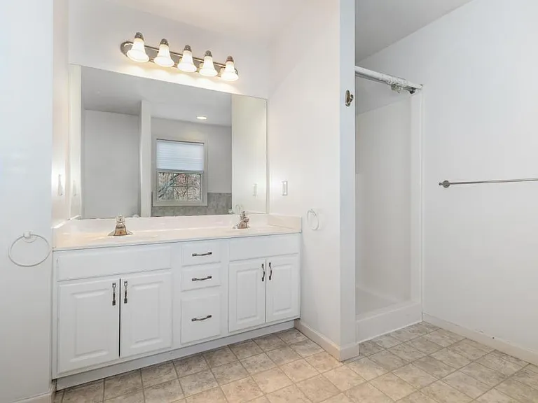1172 Heron Ct — Photo 13