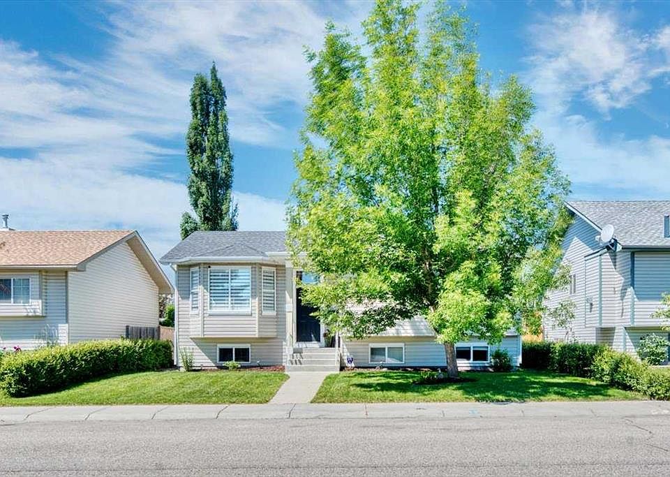 1st image of 26 E Strathford Close
