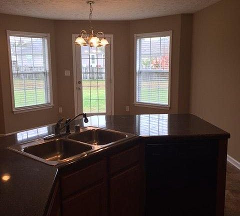 View of B'fast area from kitchen