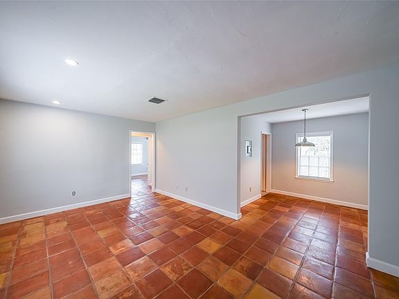 3rd image of 10733 NE 9th Avenue