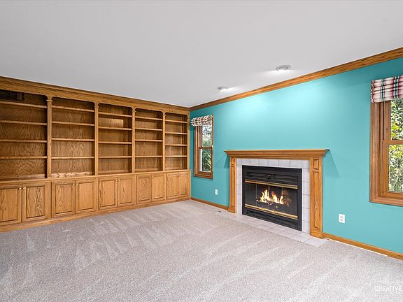 4th image of 37W645 Heritage Dr