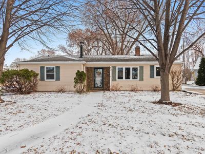 664 S Lake St, Neenah, WI, 54956