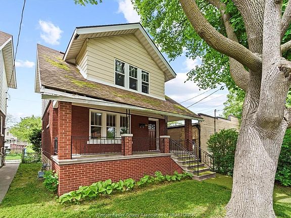 2nd image of 1007 Elm Ave