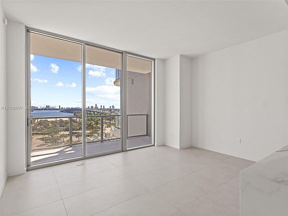 4th image of 1400 Biscayne Blvd #308