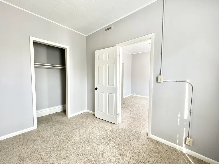 700 Hackett St — Photo 3