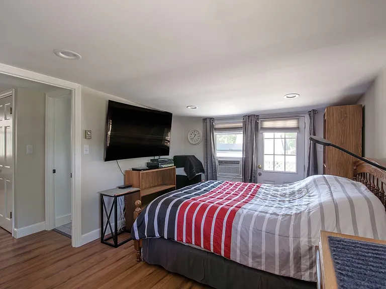 299 South Rd #1 — Photo 6