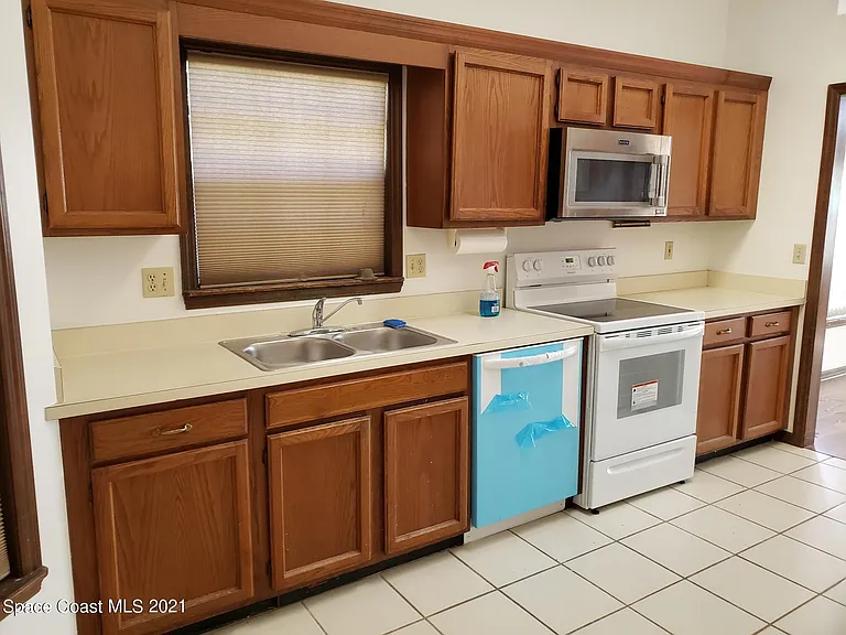 2575 Palm Lake Dr — Photo 14