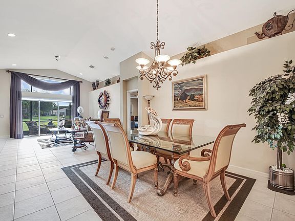 3rd image of 7822 Vista Palms Way
