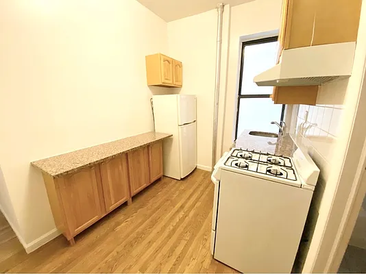 Rented by Berkshire Hathaway HomeServices New York Properties | media 10