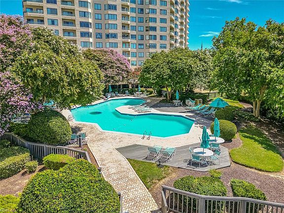 3rd image of 7505 River Rd APT 1E