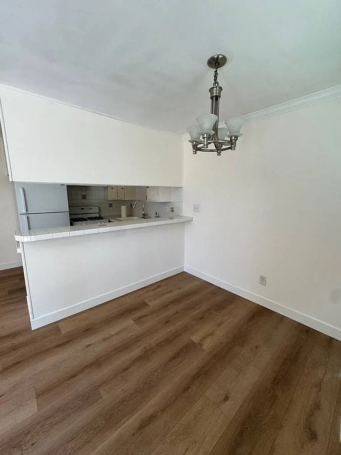1 bed, 600 sqft, $2,100 — Photo 4