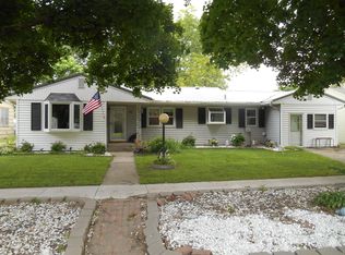 207 E Washington St, Elk Point, SD 57025