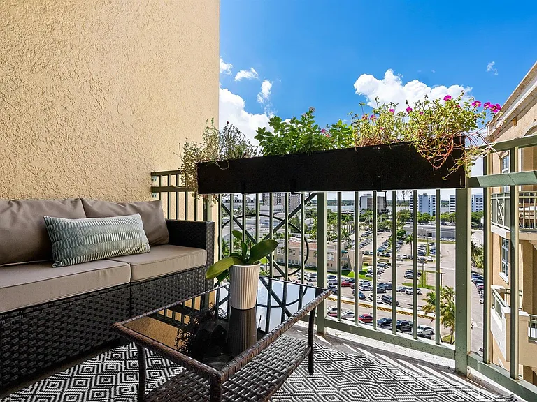 403 S Sapodilla Ave #806 — Photo 10