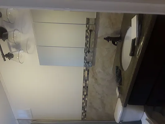 Rented by Sav A Lot Realty Inc | media 6