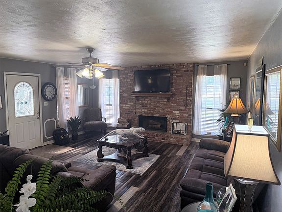 5th image of 4127 Ridgeway Ave