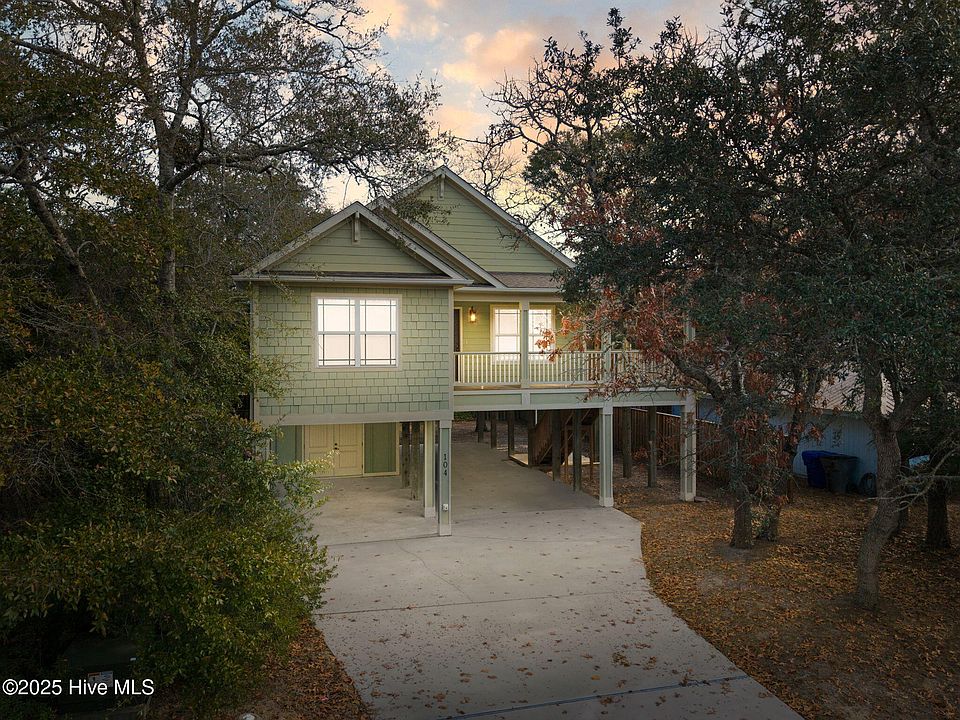 1st image of 104 NE 26th Street