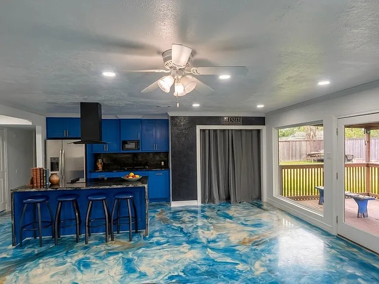 17507 Autumn Hills Dr — Photo 1