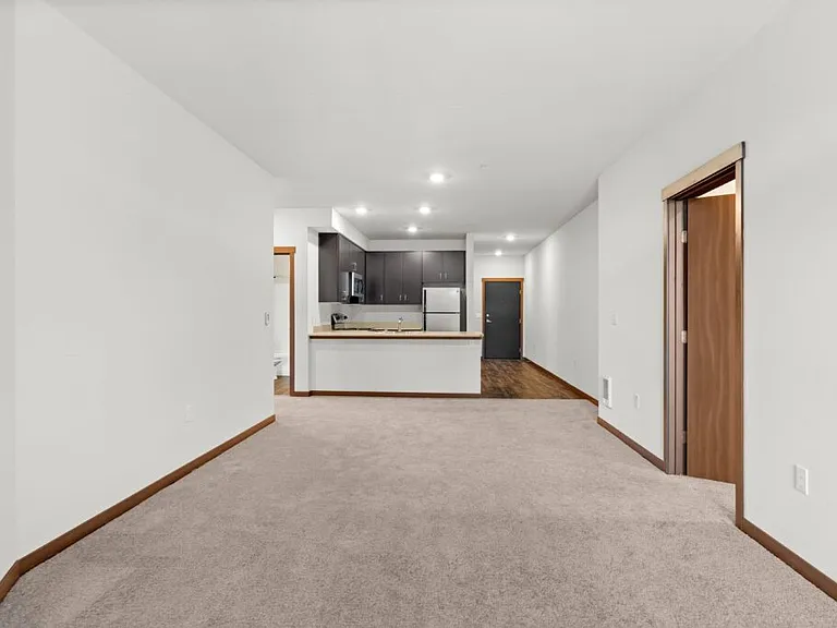 Latitude 47 — Photo 11