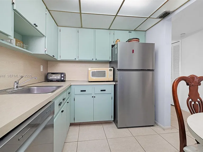 1740 Jefferson Ave #8 — Photo 24