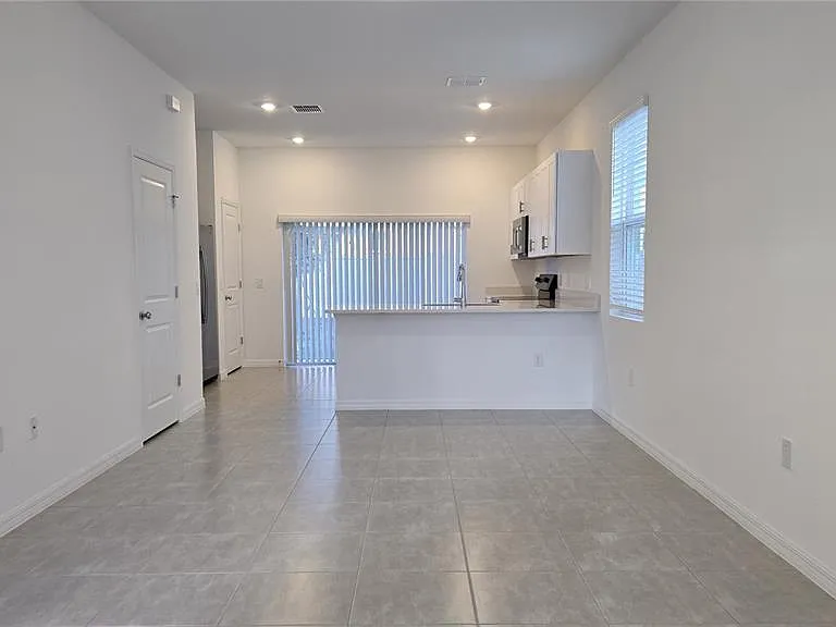 2970 Skyline Loop — Photo 3