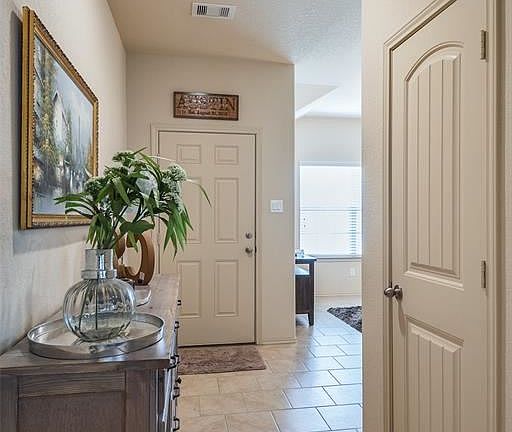 3rd image of 9703 Paloma Creek Dr