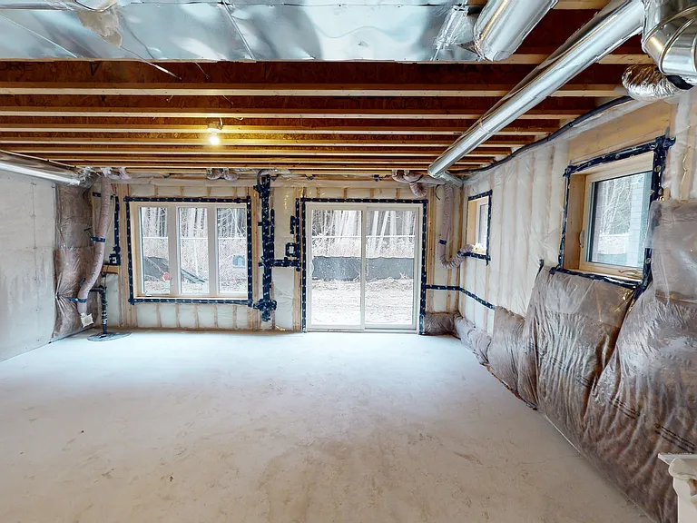 126 Blue Forest Cres — Photo 49