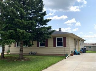 1097 Laurel Ct, Neenah, WI 54956