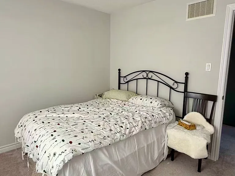 115 Kirby Ave — Photo 11