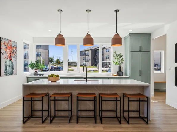 Stone Creek Flats - Brand New Apartments in Sherman, Texas
