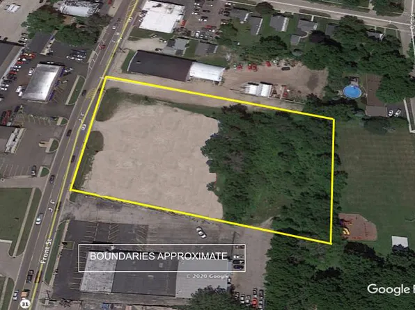 914 Front St, McHenry, IL 60050