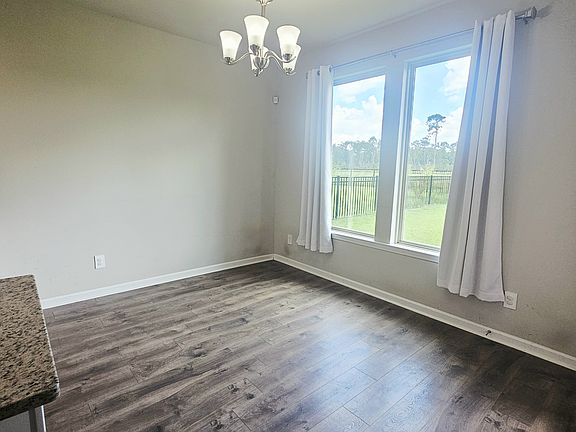 4th image of 1709 Sawgrass Dr