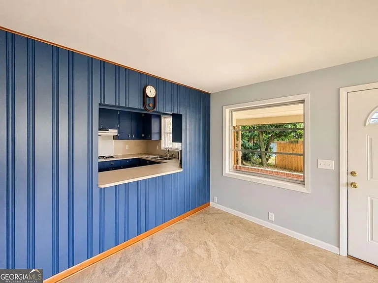 504 Bowen St — Photo 13