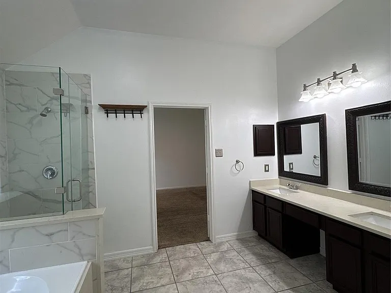 3210 Woodcreek Glen Ln — Photo 18