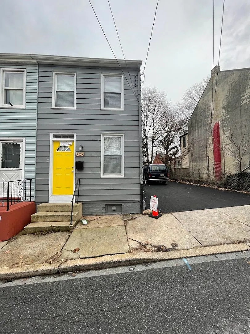 626 High St — Photo 1