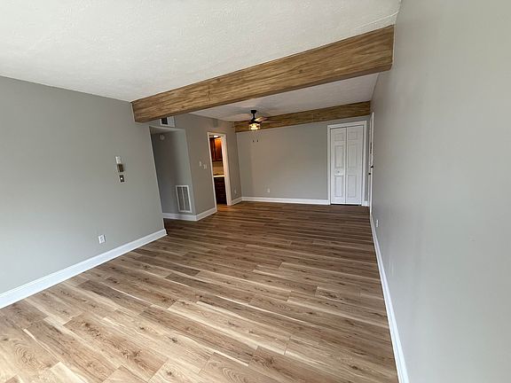 5th image of 175 Malabu Dr APT 60