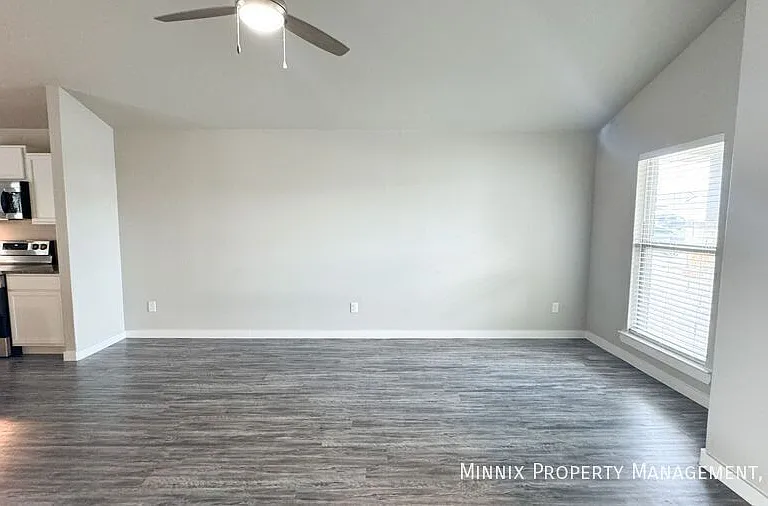 3219 Abbeville Ave — Photo 12