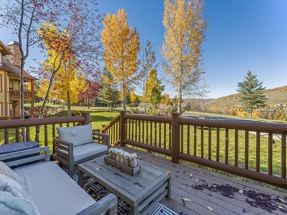 3041 Canyon Link Dr