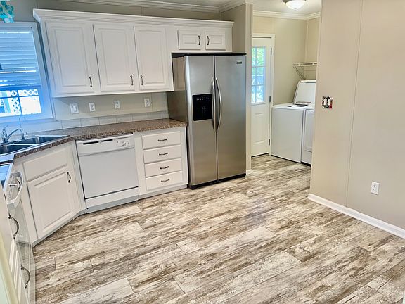 5th image of 799 E Klosterman Rd #26