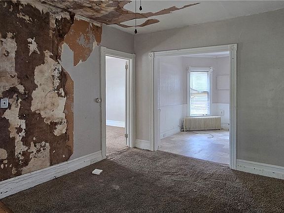 4th image of 716 Holdridge St