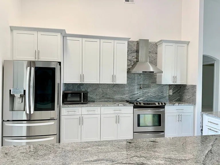 11400 Lovers Ln — Photo 26