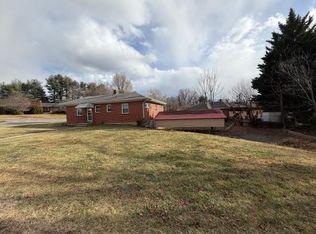 3322 Oakland Blvd NW, Roanoke, VA 24012