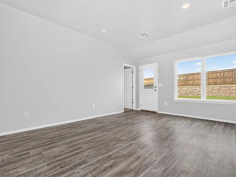 9608 Stallion Dr — Photo 15