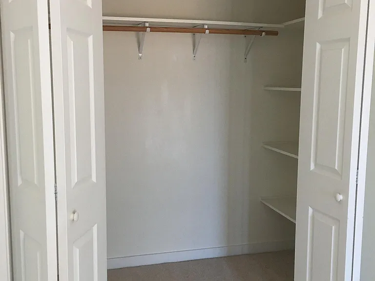 1240 Queen St — Photo 31